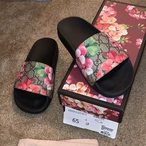 Gucci bloom slides
